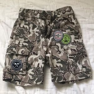 Boys Woolrich shorts, size 5, excellent condition